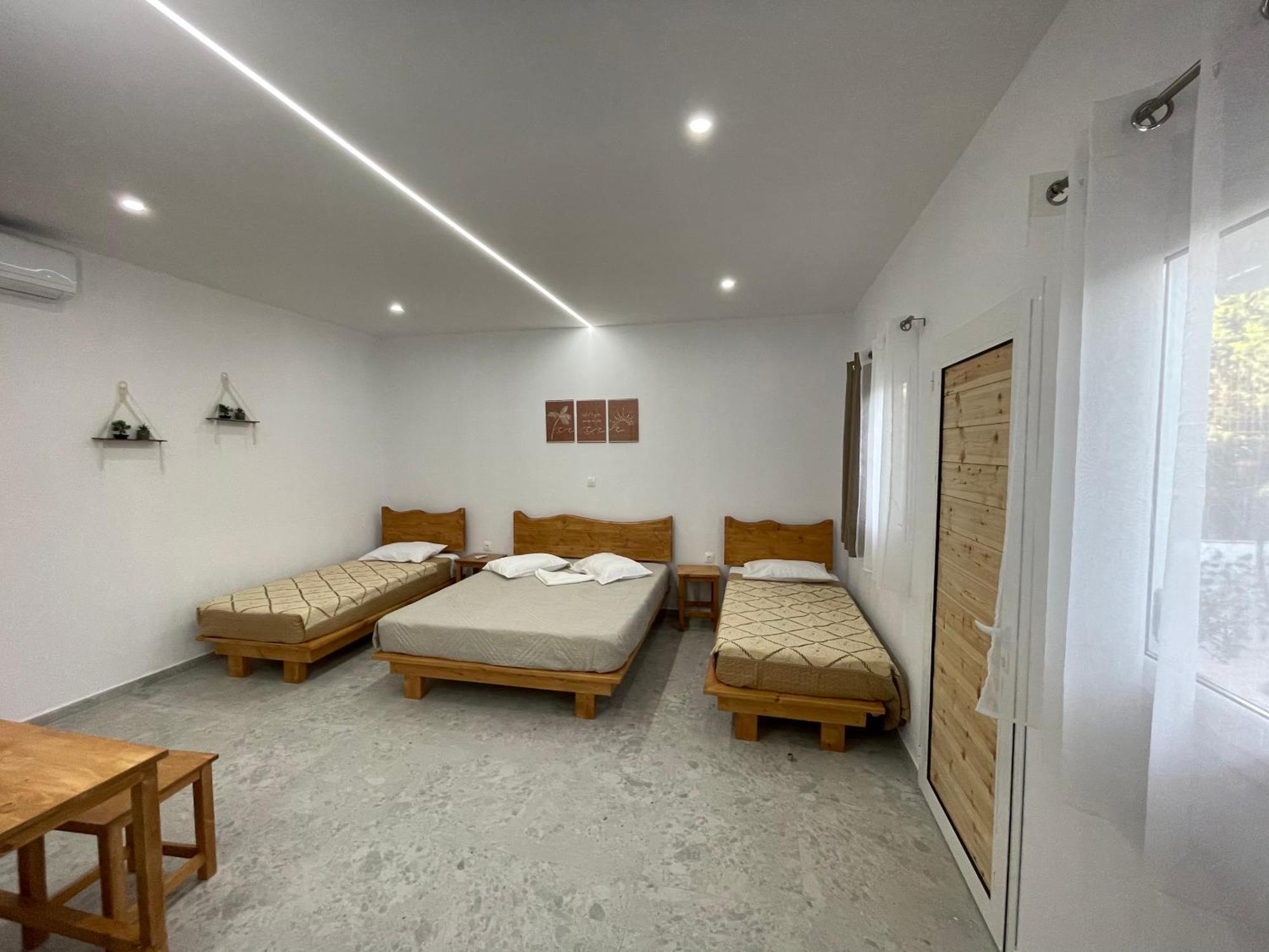 Little 2 * Himare